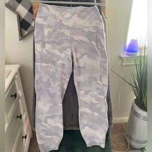 Camo leggings